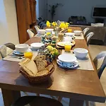 Mas De Reilhanette לינה וארוחת בוקר מונברון-לה-בה