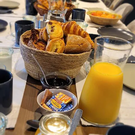 Bed and Breakfast Mas De Reilhanette *